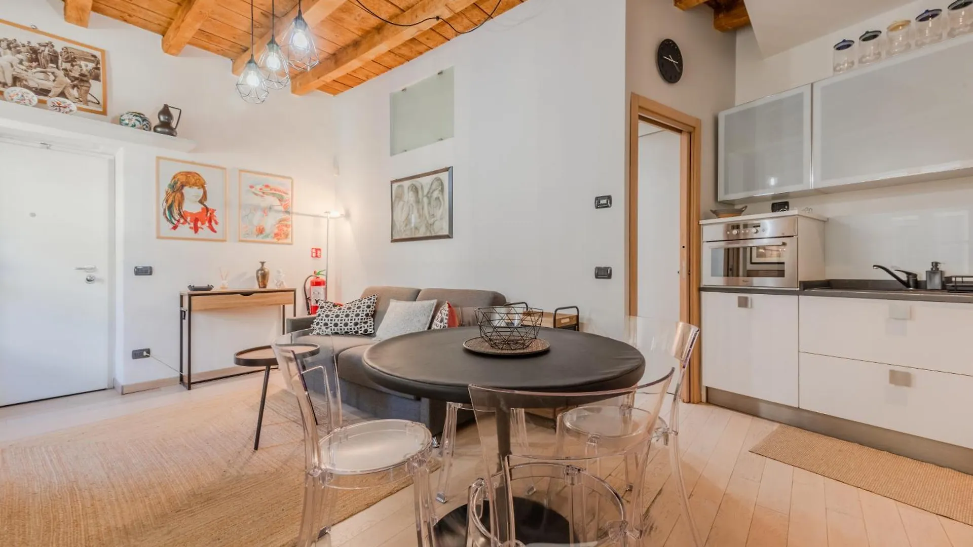 Crocetta Modern Flat Apartment Milan Italy